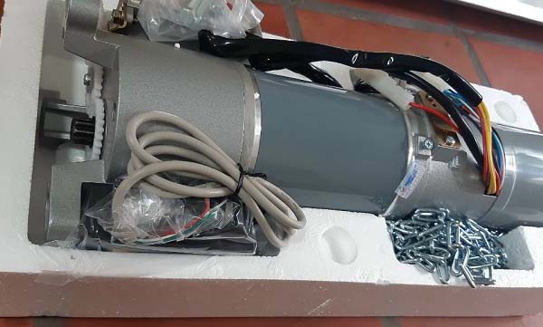 dòng mô tơ cửa cuốn yy 700kg